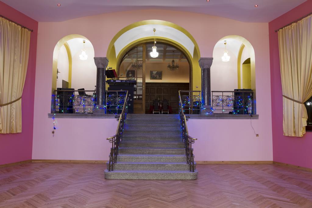 Villa Bergera Дзержонюв Экстерьер фото